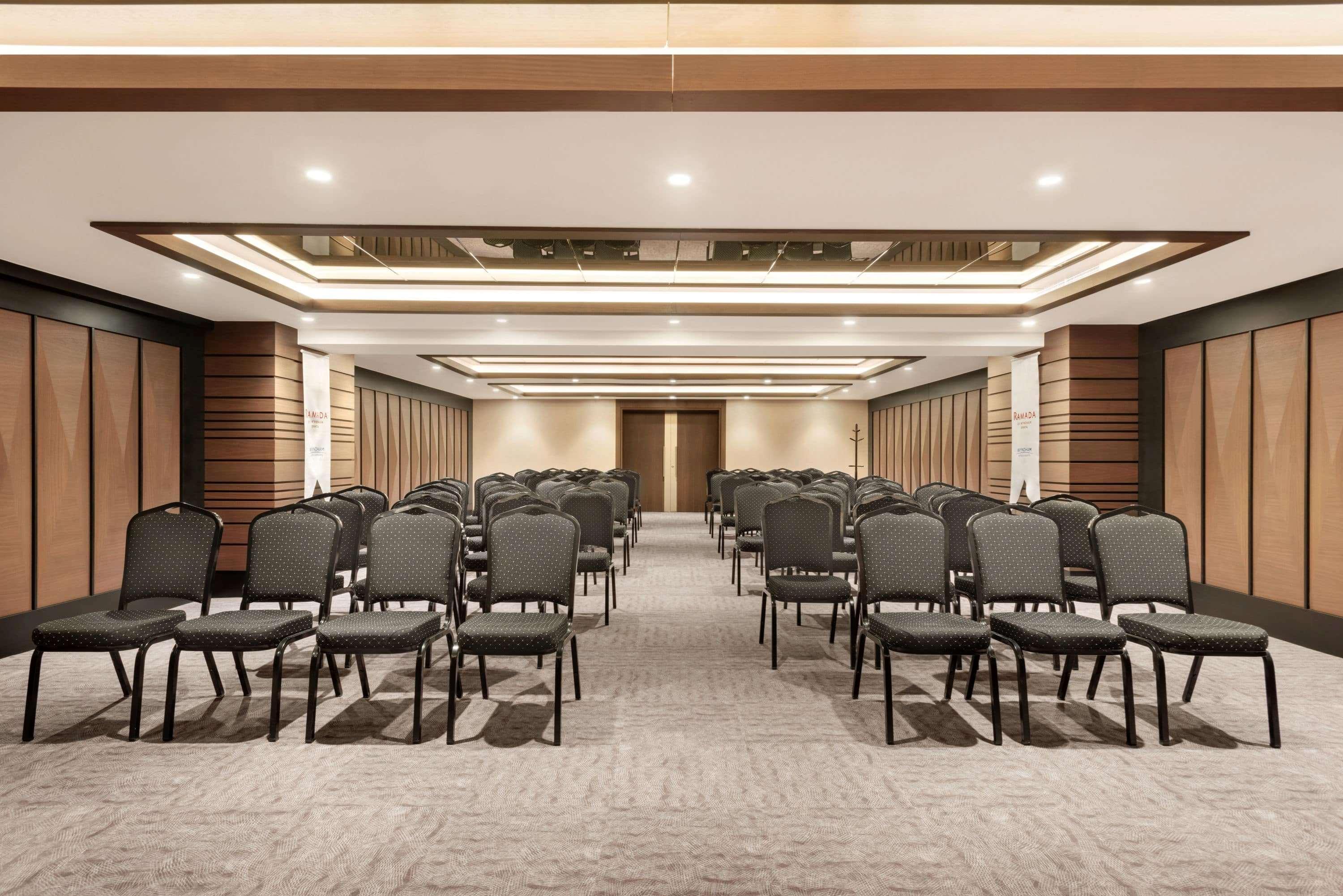 Ramada by Wyndham Isparta Bagian luar foto
