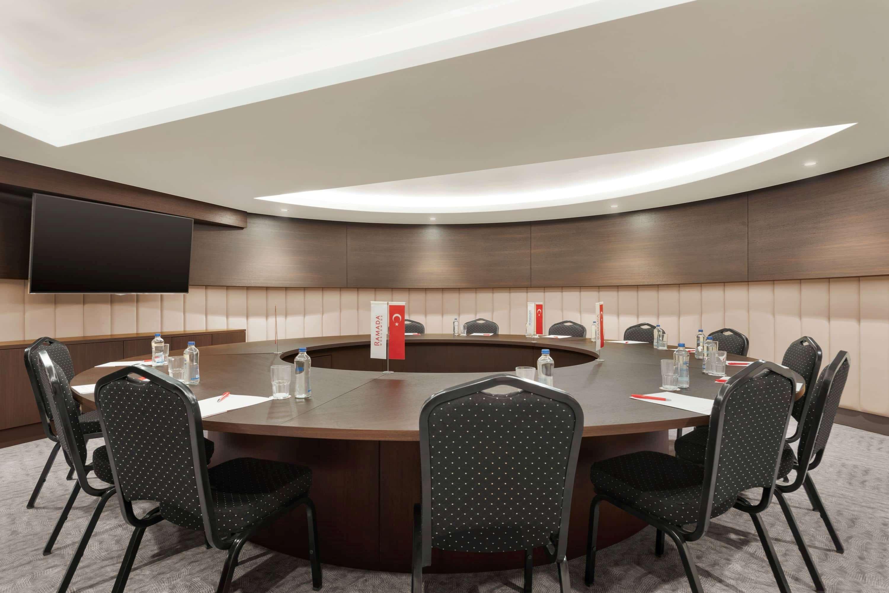 Ramada by Wyndham Isparta Bagian luar foto